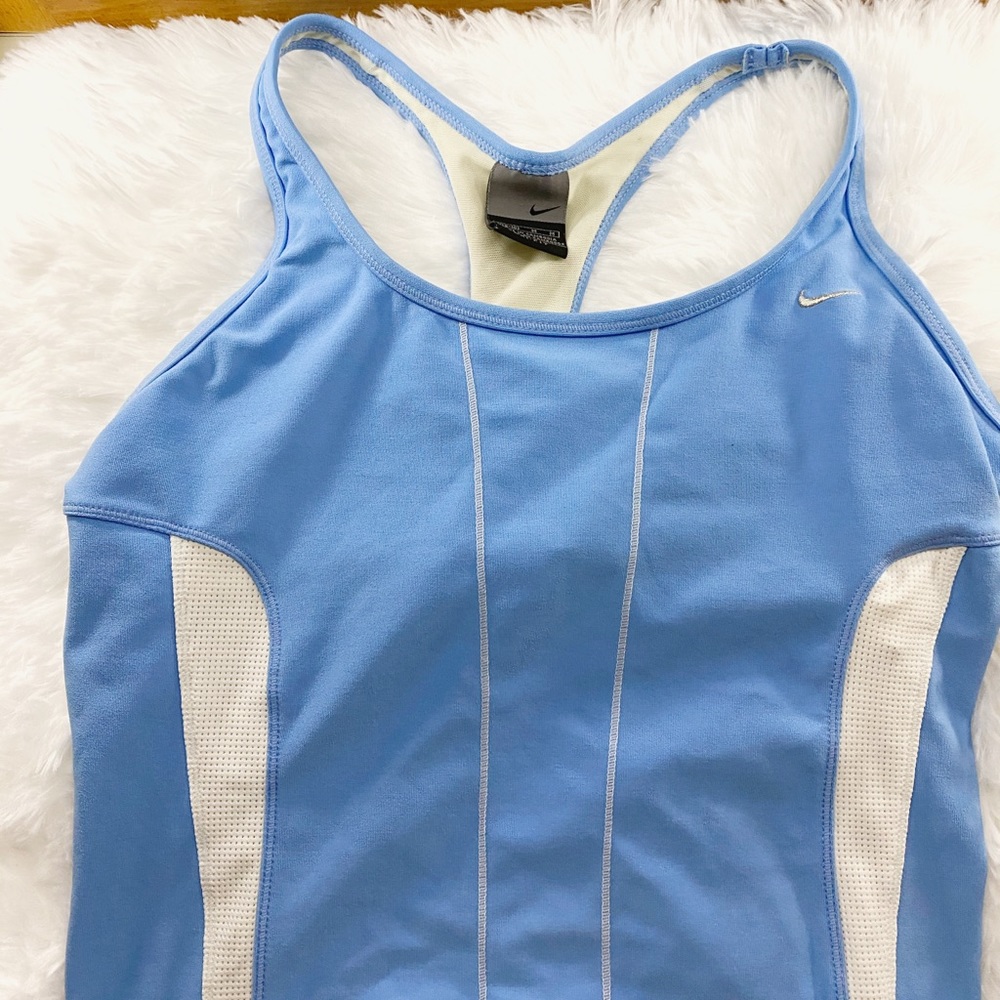 Nike sports top